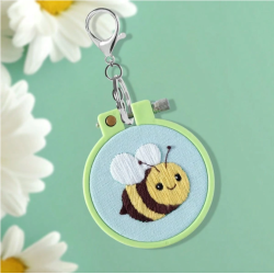 Kit porte-clés à broder — Petite abeille