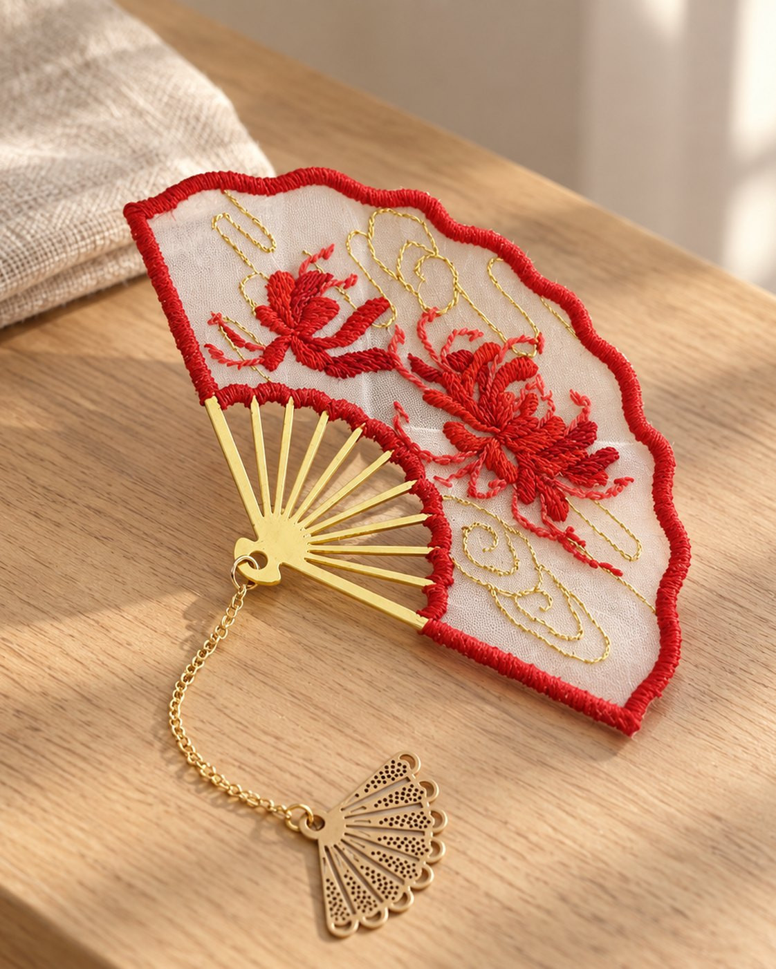 Kit broderie — Éventail paysage rouge | Coutureo